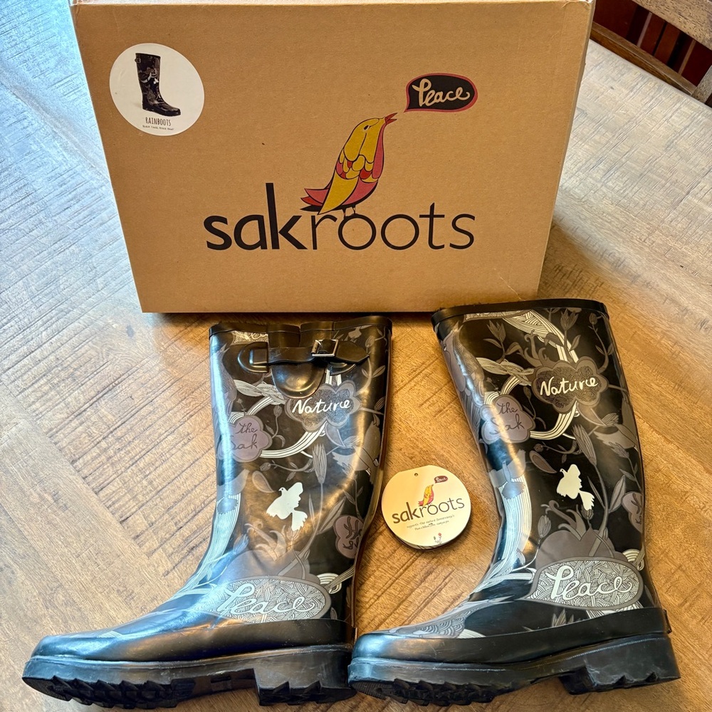 Sakroots Women’s Black Rain Boots Waterproof Peace Design Size 6